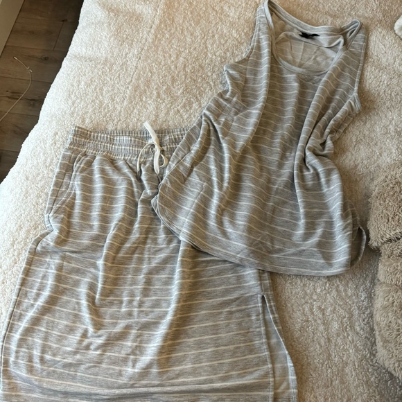 RW&co 2 piece set - Picture 1 of 2